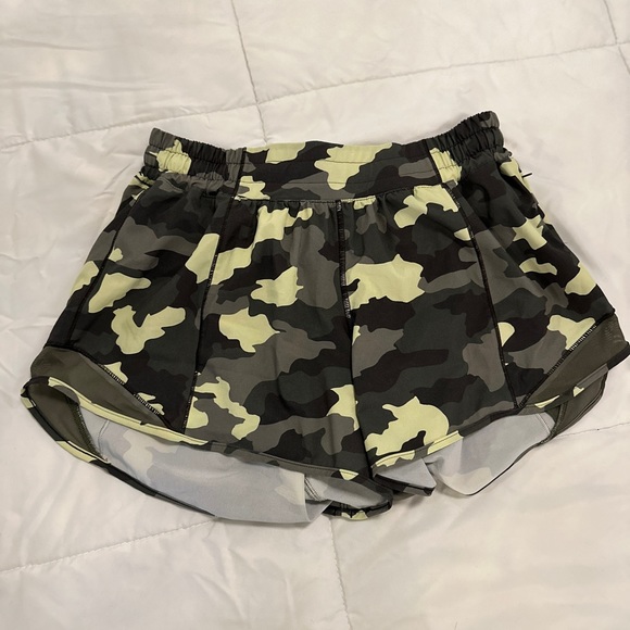 Lululemon shorts - Picture 2 of 7